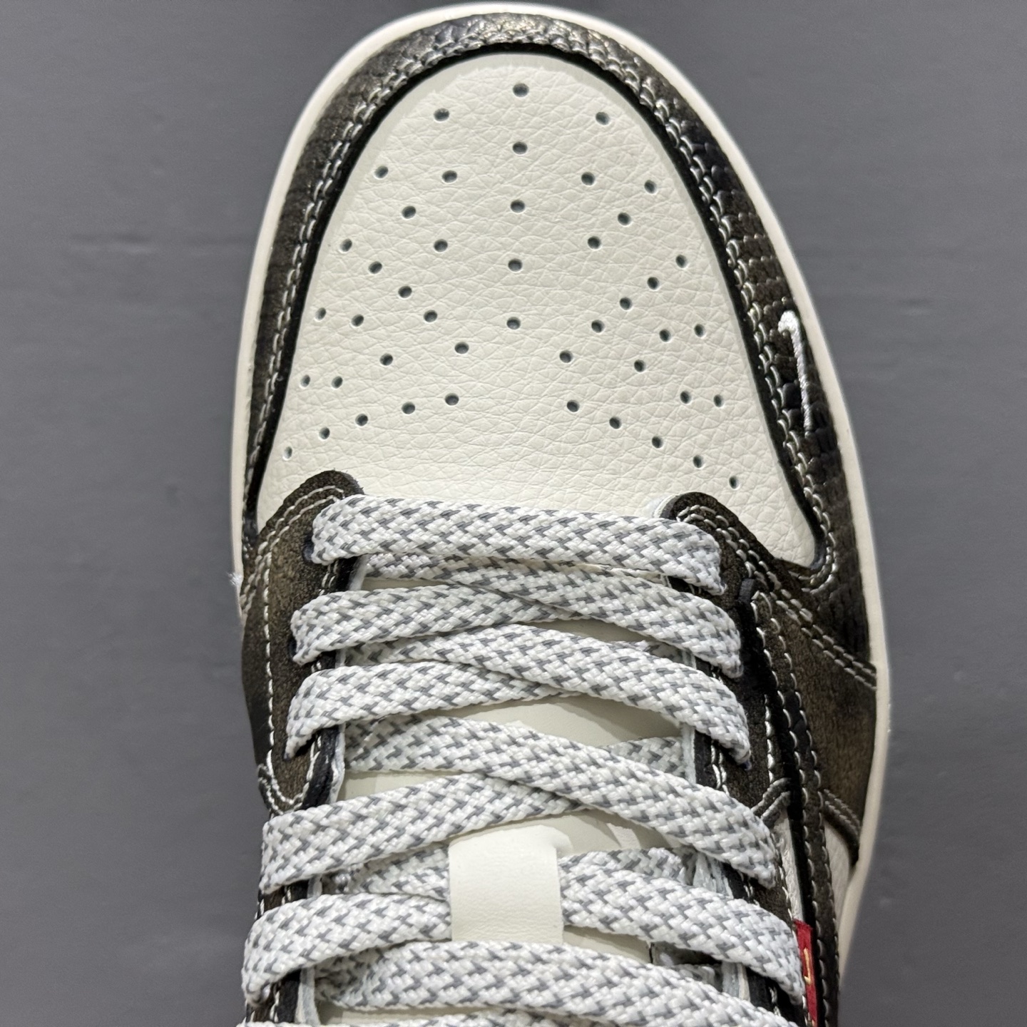 XC版 Travis Scott x Fragment Design x Air Jordan 1 Low SP AJ1 蛇年限定 亮黑蛇纹 低帮文化休闲板鞋 YX5066-309