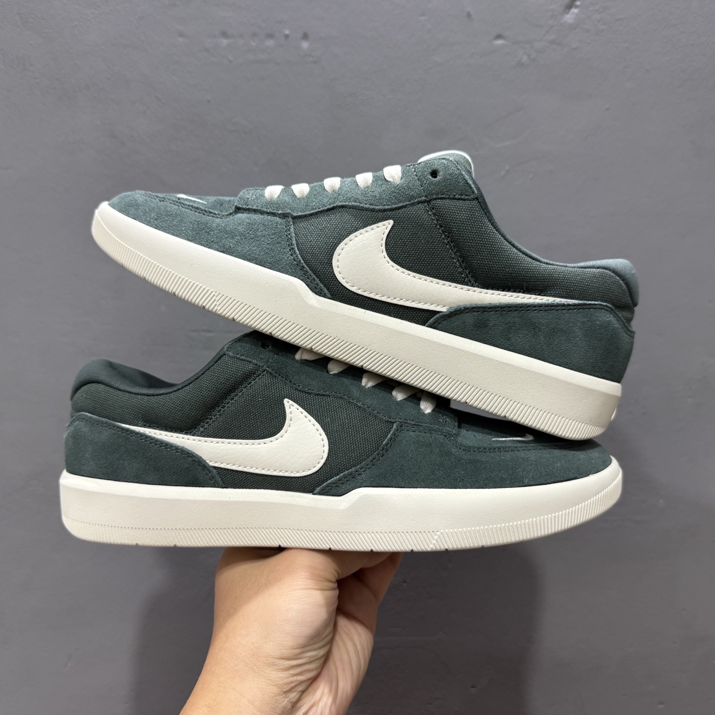 💰150
Nike SB Force 58 硫化杯底 传统篮球风格 原楦版型
Nike SB Force 58 男/女滑板鞋采用包边设计
经久耐穿 硫化结构则有效提升灵活性
穿上这款创意力作 助你耀动街头
采用帆布和翻毛皮组合材料 融入打孔设计
为你打造彰显经典篮球风范的整体造型
官方货号：DV5477-301
Size：35.5 36 36.5 37.5 38 38.5 39 40 40.5 41 42 42.5 43 44 45