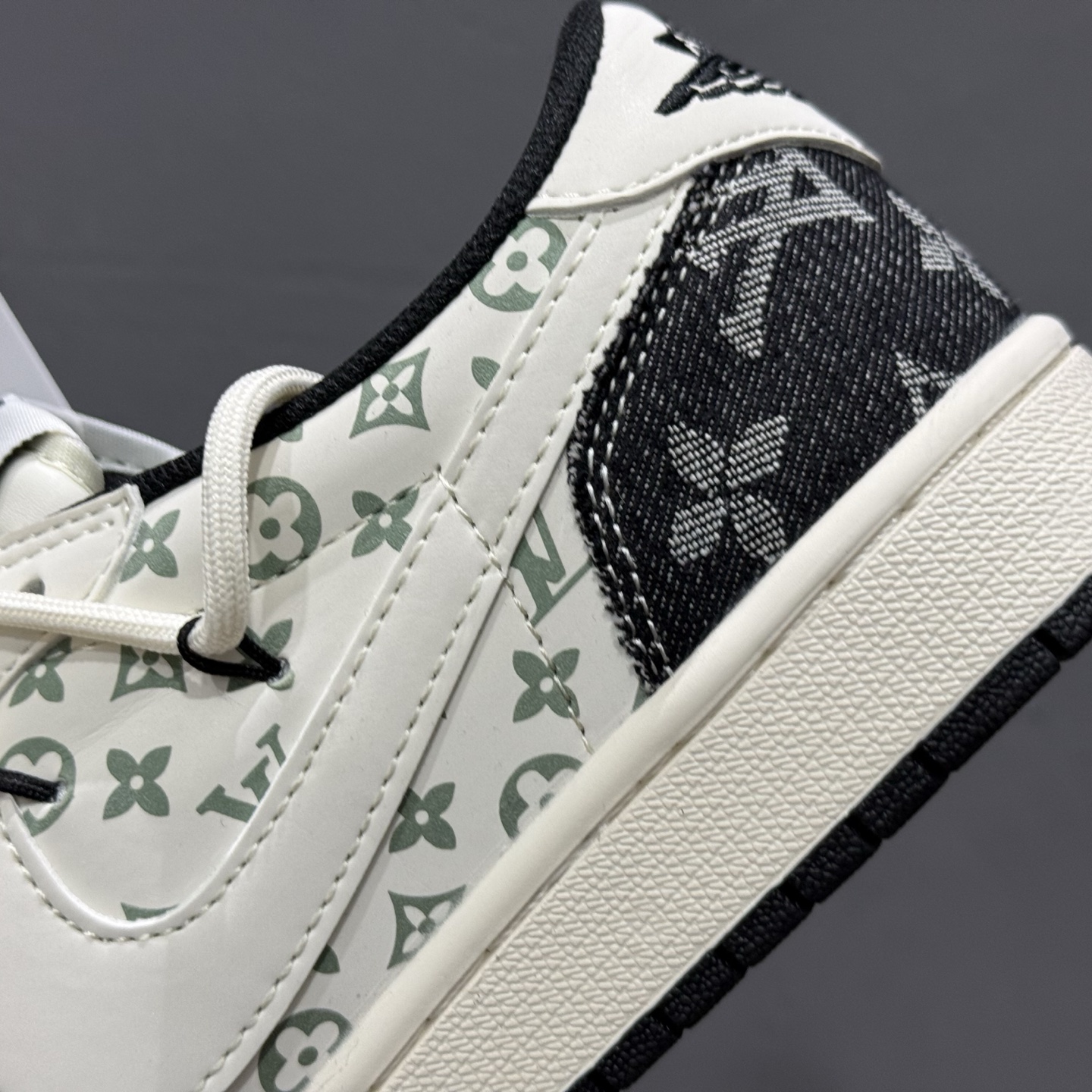 XC版 Travis Scott x Fragment Design x Air Jordan 1 Low SP AJ1 LV联名 黑牛仔抽绳 低帮文化休闲板鞋 YX5066-323