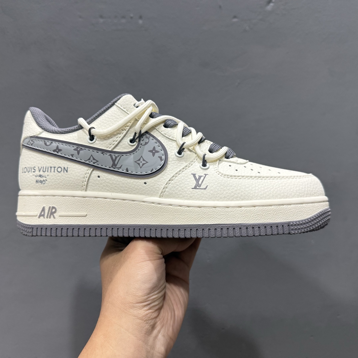 260 Nike Air Force 1'07 LV 联名 米白灰 DM6868-067
