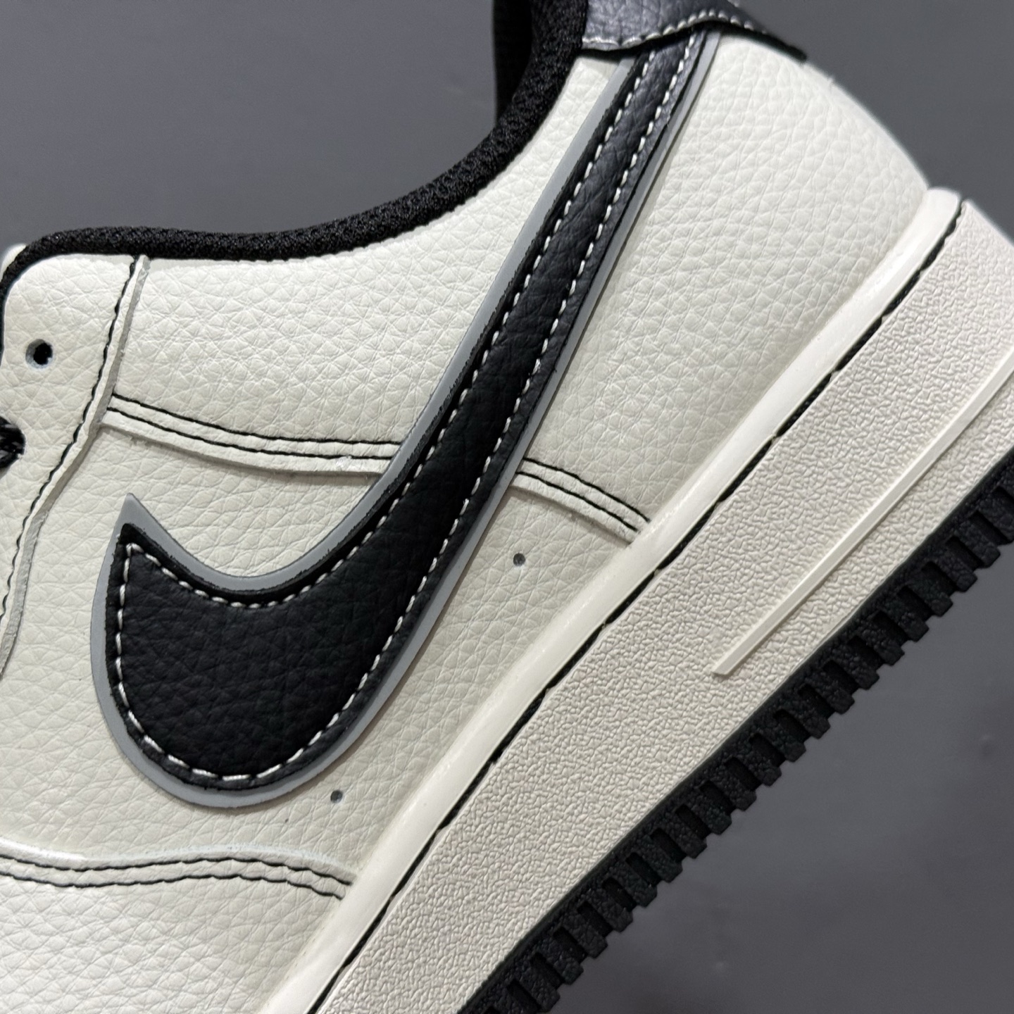 Nike Air Force 1'07 斯图西 联名 米白黑 HH7518-059