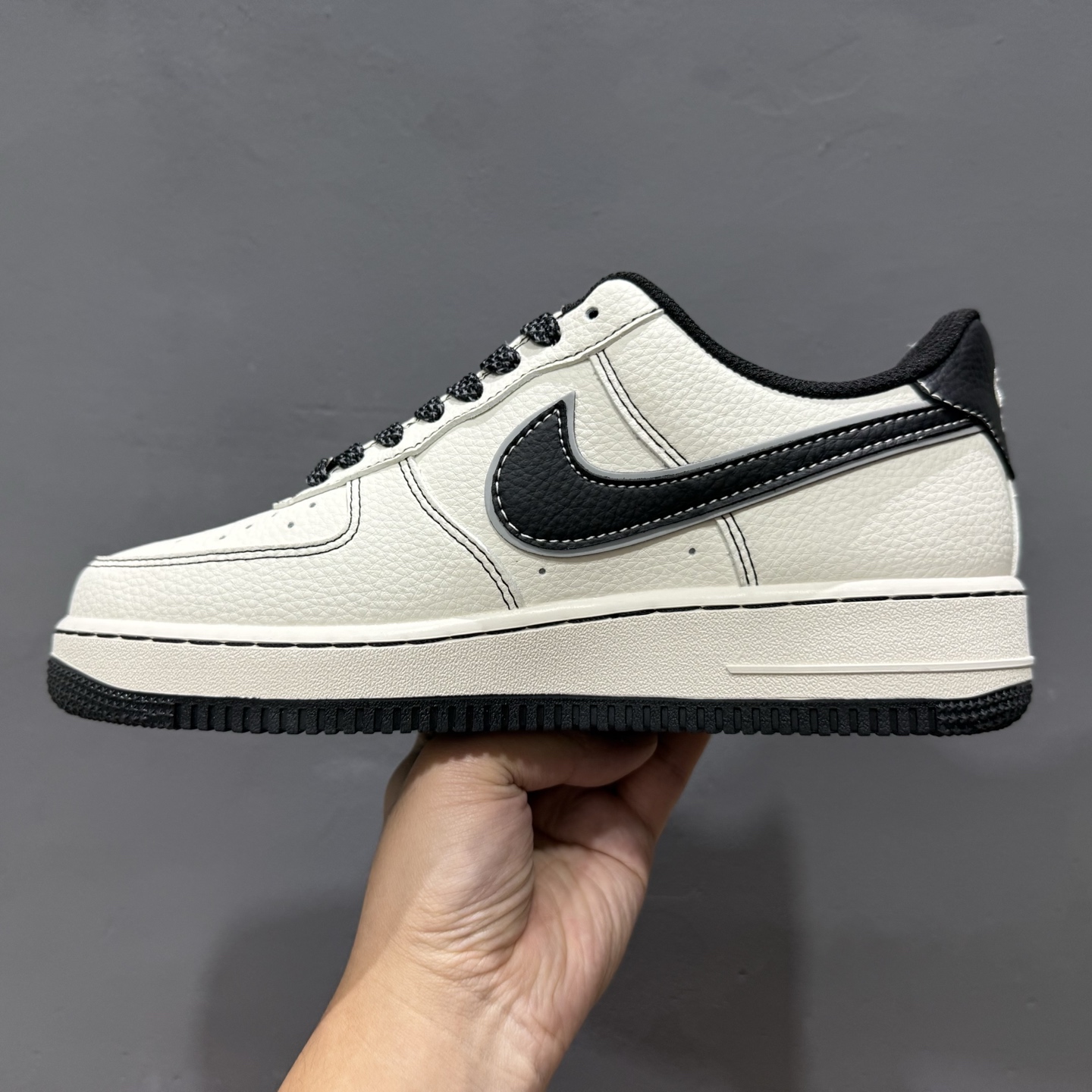 Nike Air Force 1'07 斯图西 联名 米白黑 HH7518-059