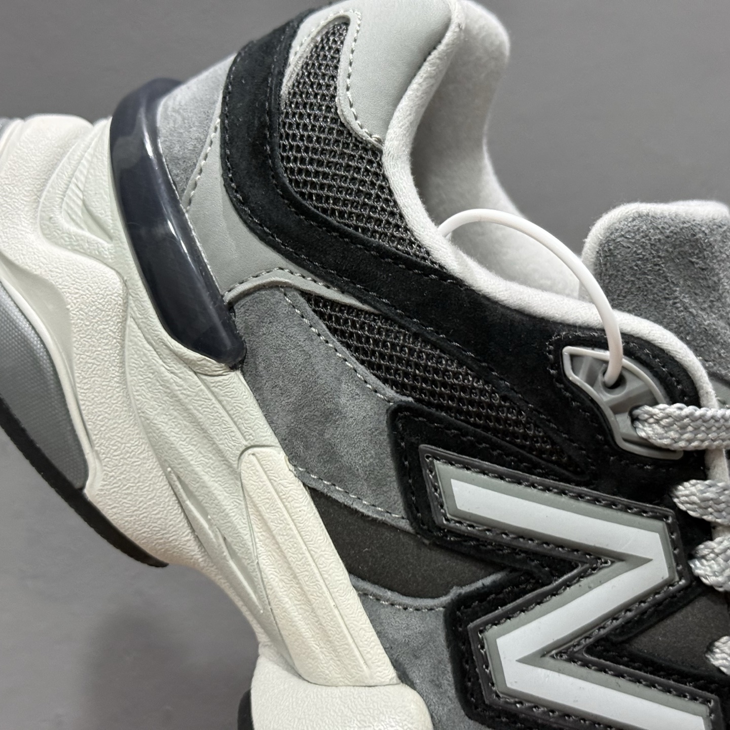 大厂出品 New Balance NB 9060 黑灰色 U9060JBD