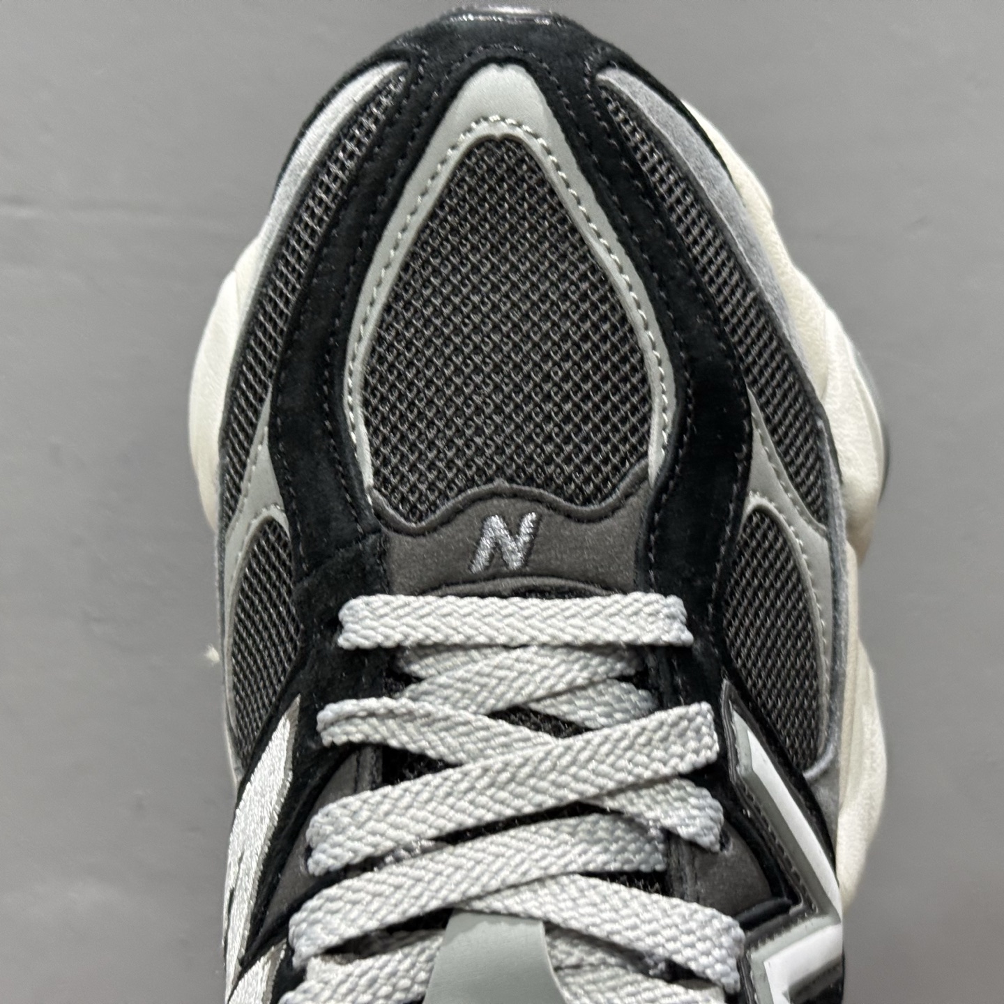 大厂出品 New Balance NB 9060 黑灰色 U9060JBD