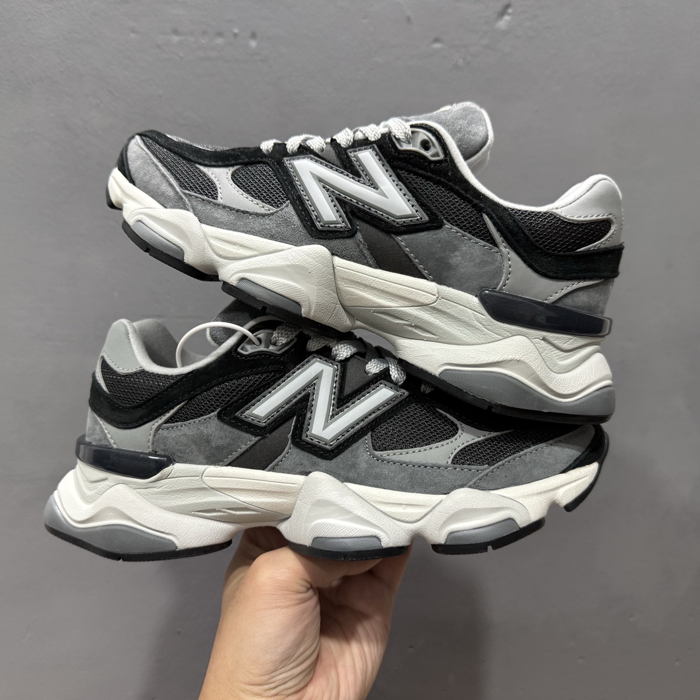 大厂出品 New Balance NB 9060 黑灰色 U9060JBD