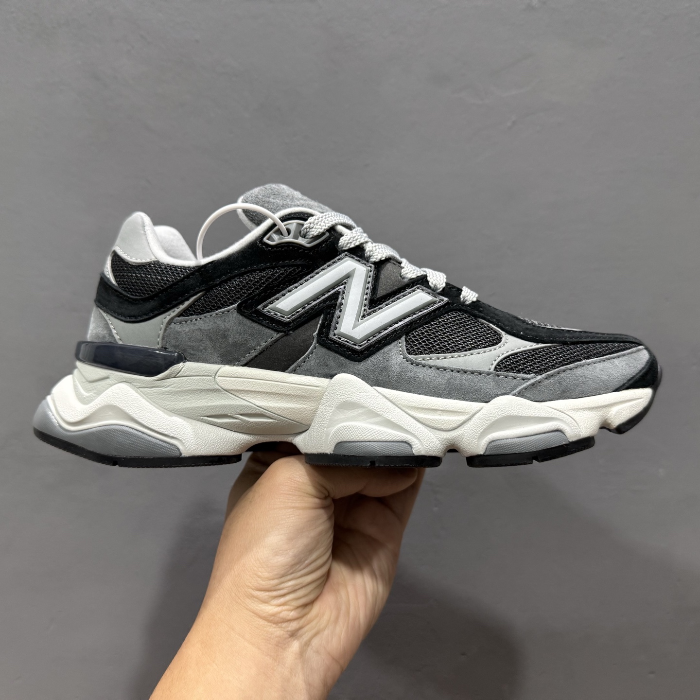 大厂出品 New Balance NB 9060 黑灰色 U9060JBD