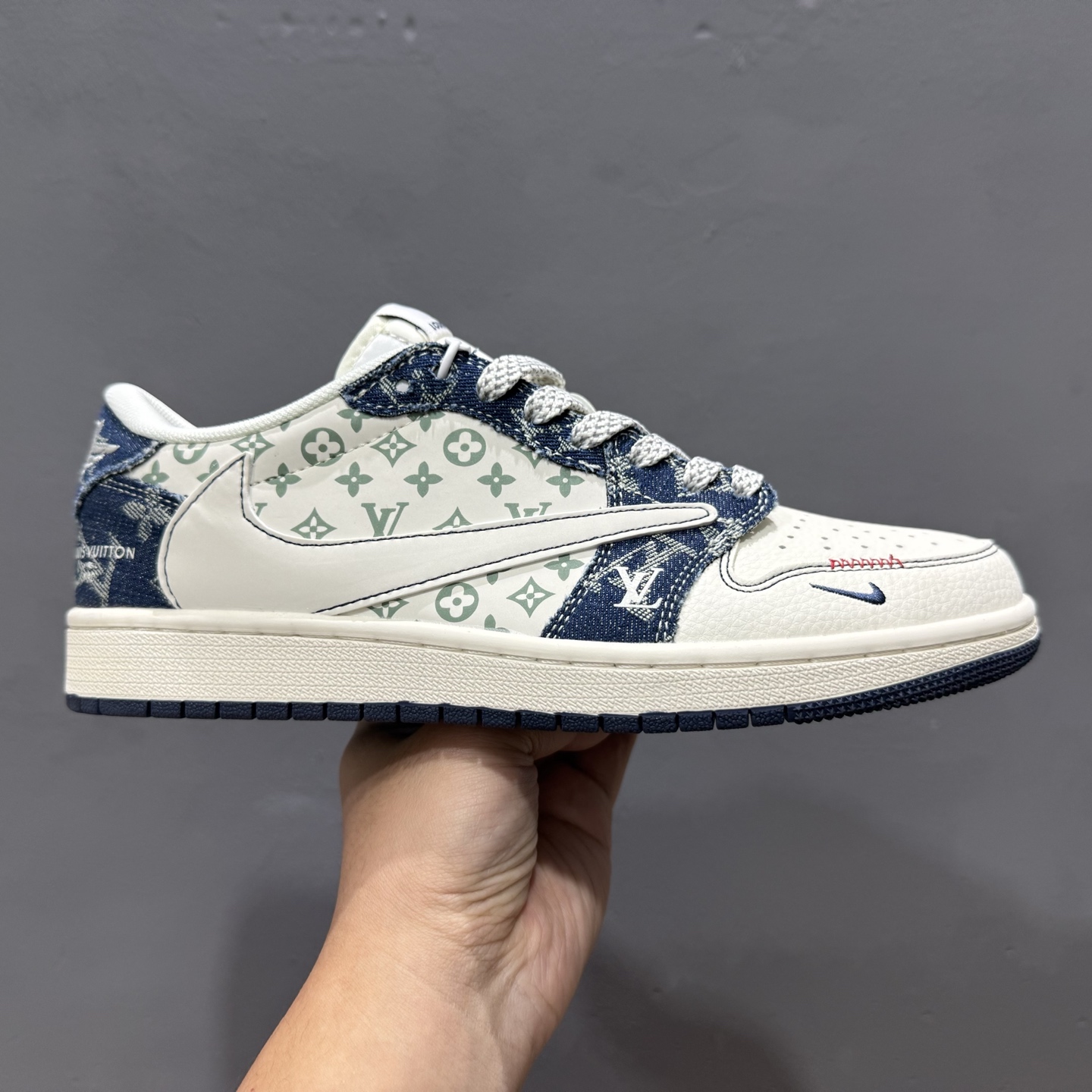 XC版 Travis Scott x Fragment Design x Air Jordan 1 Low SP AJ1 LV联名 蓝牛仔布 低帮文化休闲板鞋 YX5066-326