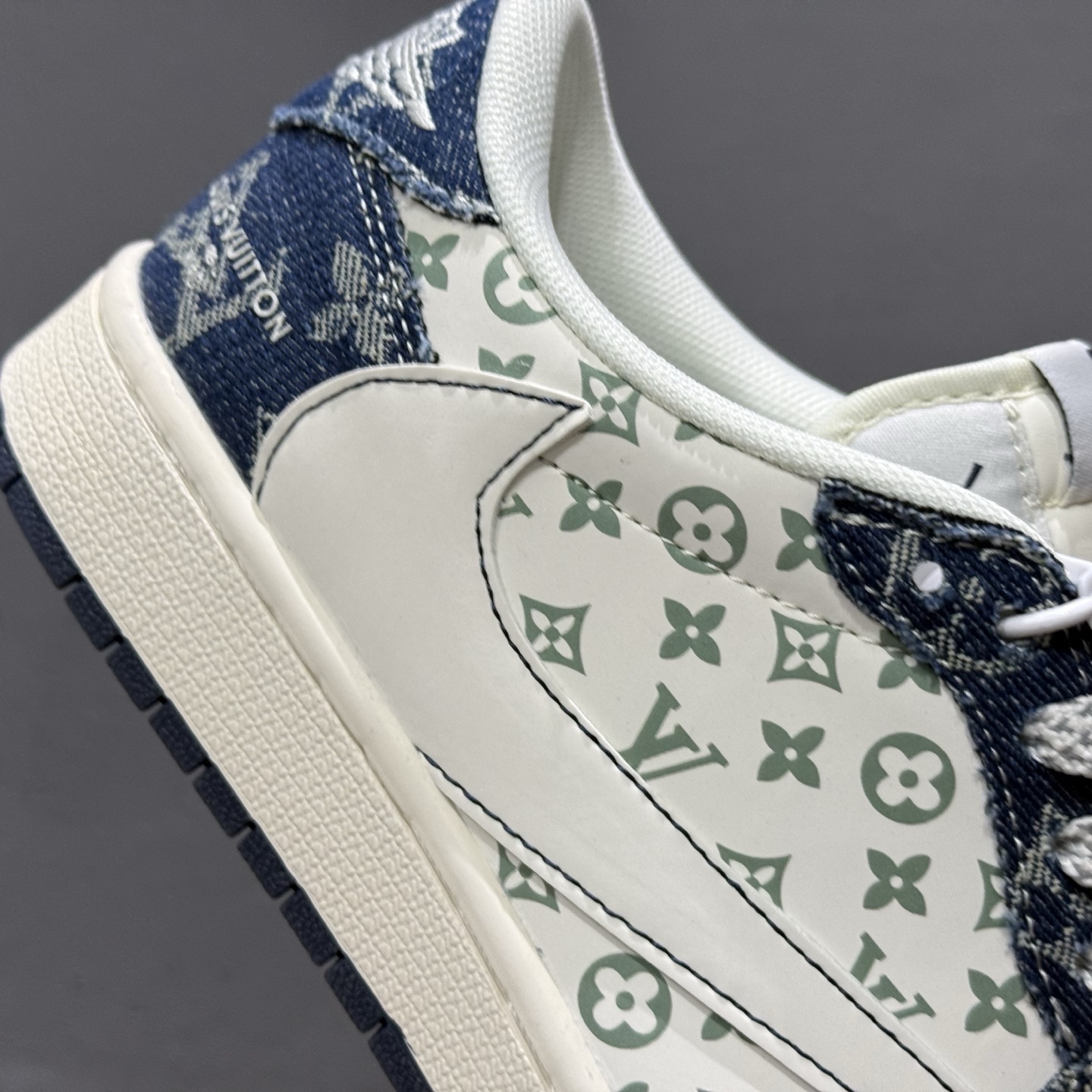 XC版 Travis Scott x Fragment Design x Air Jordan 1 Low SP AJ1 LV联名 蓝牛仔布 低帮文化休闲板鞋 YX5066-326