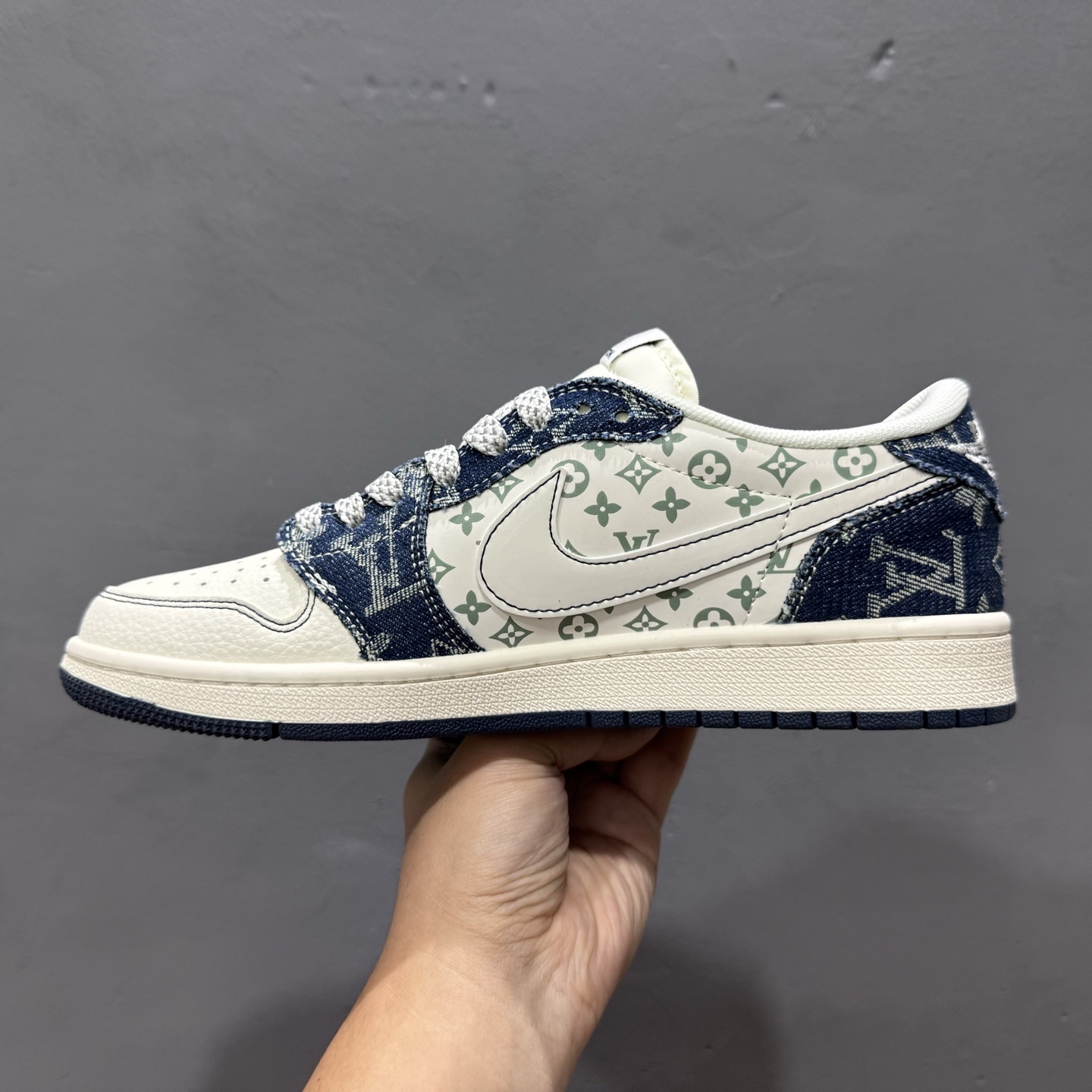 XC版 Travis Scott x Fragment Design x Air Jordan 1 Low SP AJ1 LV联名 蓝牛仔布 低帮文化休闲板鞋 YX5066-326
