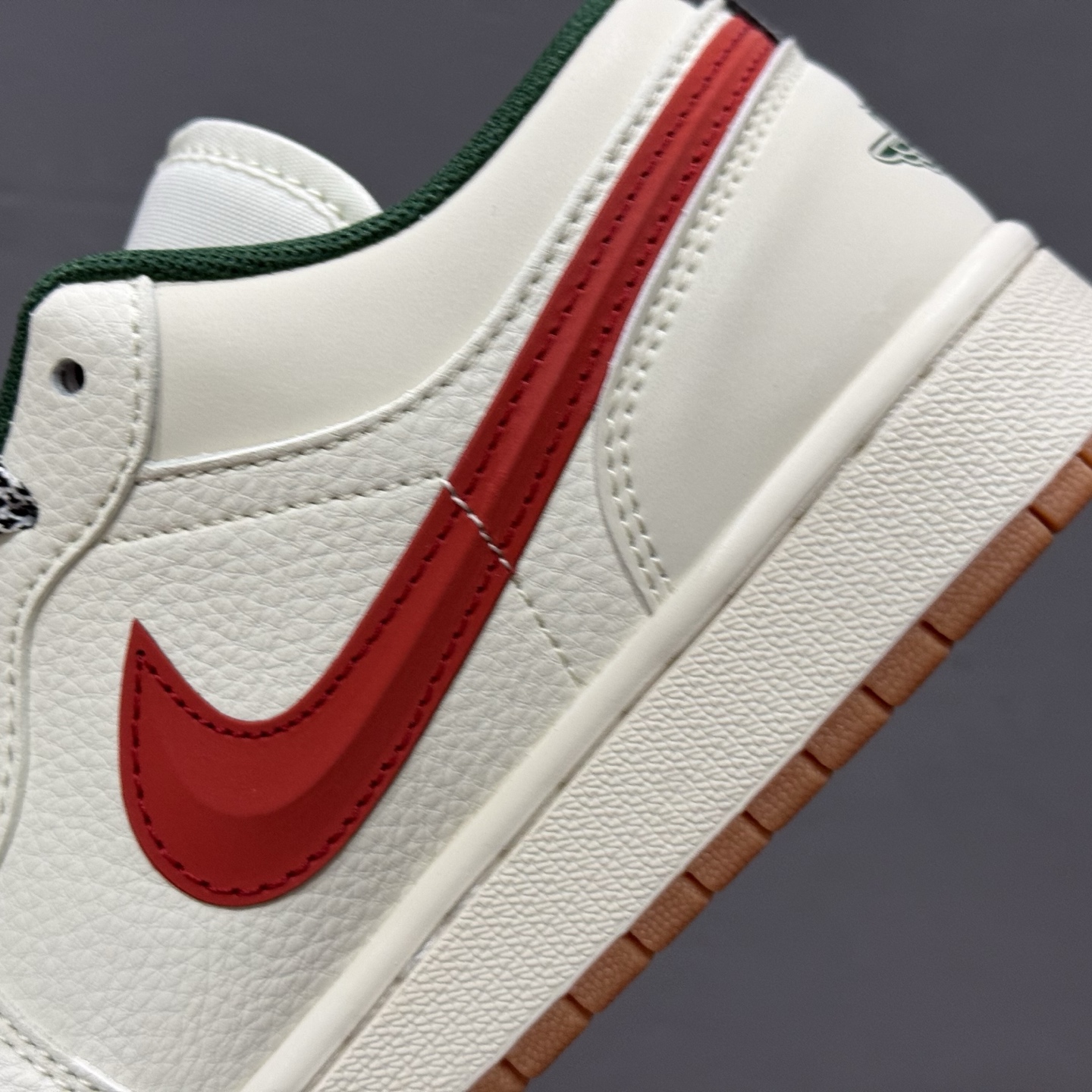XC版 Air Jordan 1 Low AJ1 乔1 斯图西联名 米红立体勾 高端定制 低帮复古篮球鞋 XS6086-560
