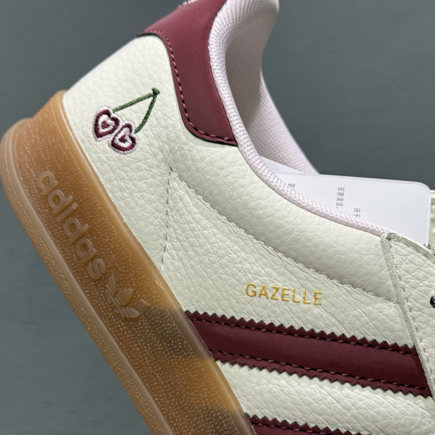 独家实拍Adidas Originals Gazelle INdoor 樱桃 白红三叶草休闲防滑耐磨低帮板鞋 DM1234-006