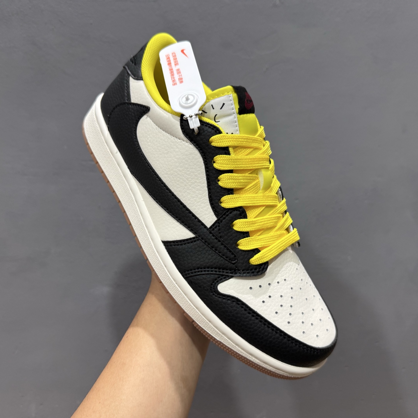 Travis Scott x Air Jordan 1 Low 黑黄 DN6901-093
