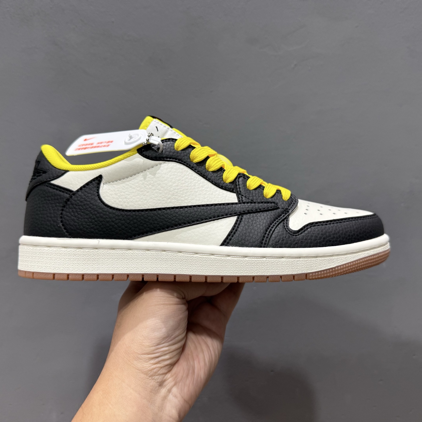 Travis Scott x Air Jordan 1 Low 黑黄 DN6901-093