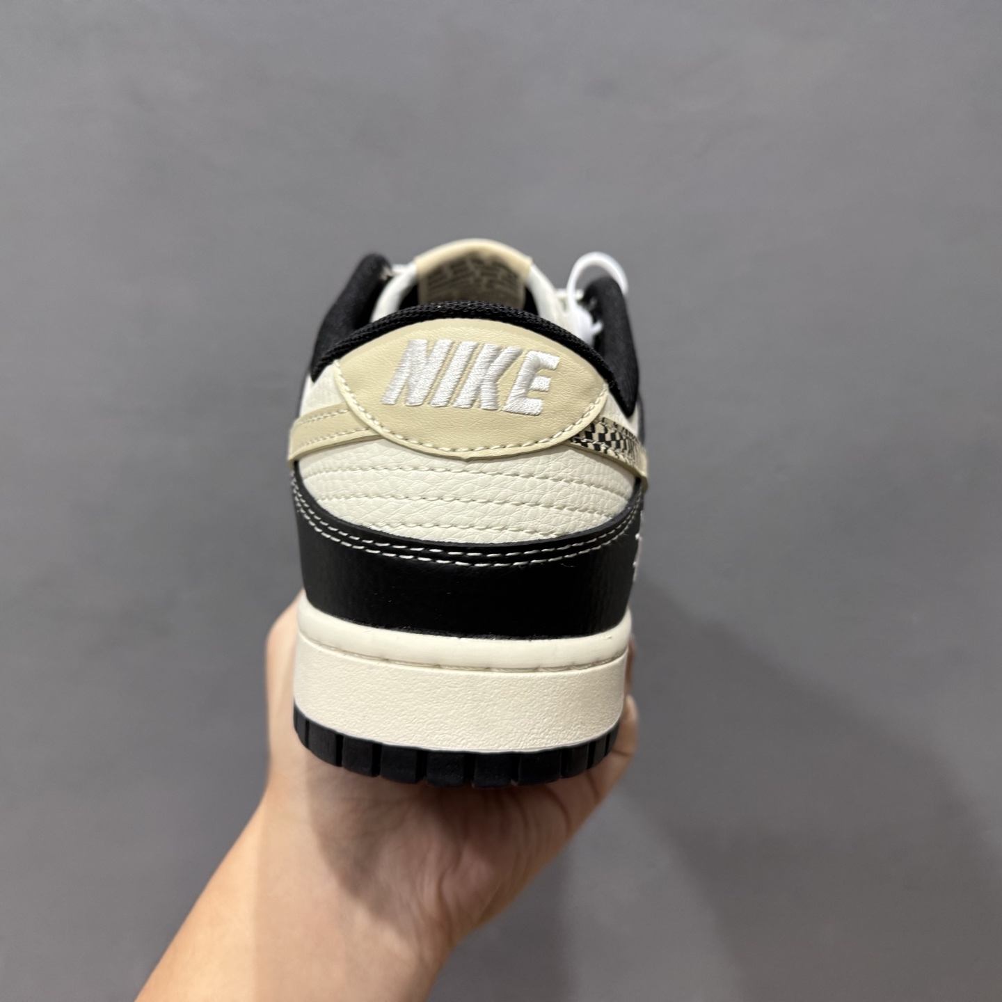 280 独家实拍Nike SB Dunk Low 斯图西联名 新浪熊猫 周年高端定制 低帮休闲板鞋 ZH2598-271