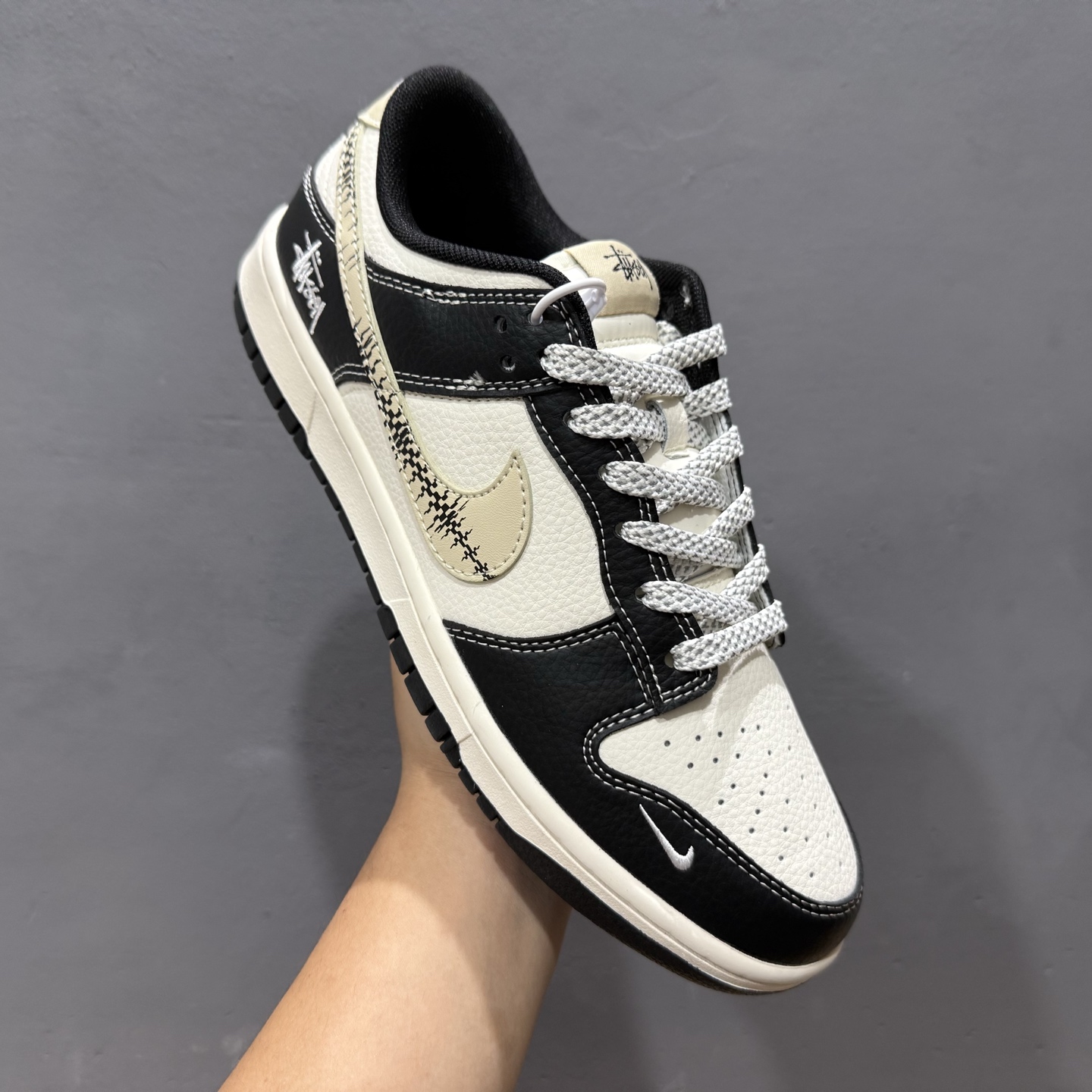 280 独家实拍Nike SB Dunk Low 斯图西联名 新浪熊猫 周年高端定制 低帮休闲板鞋 ZH2598-271