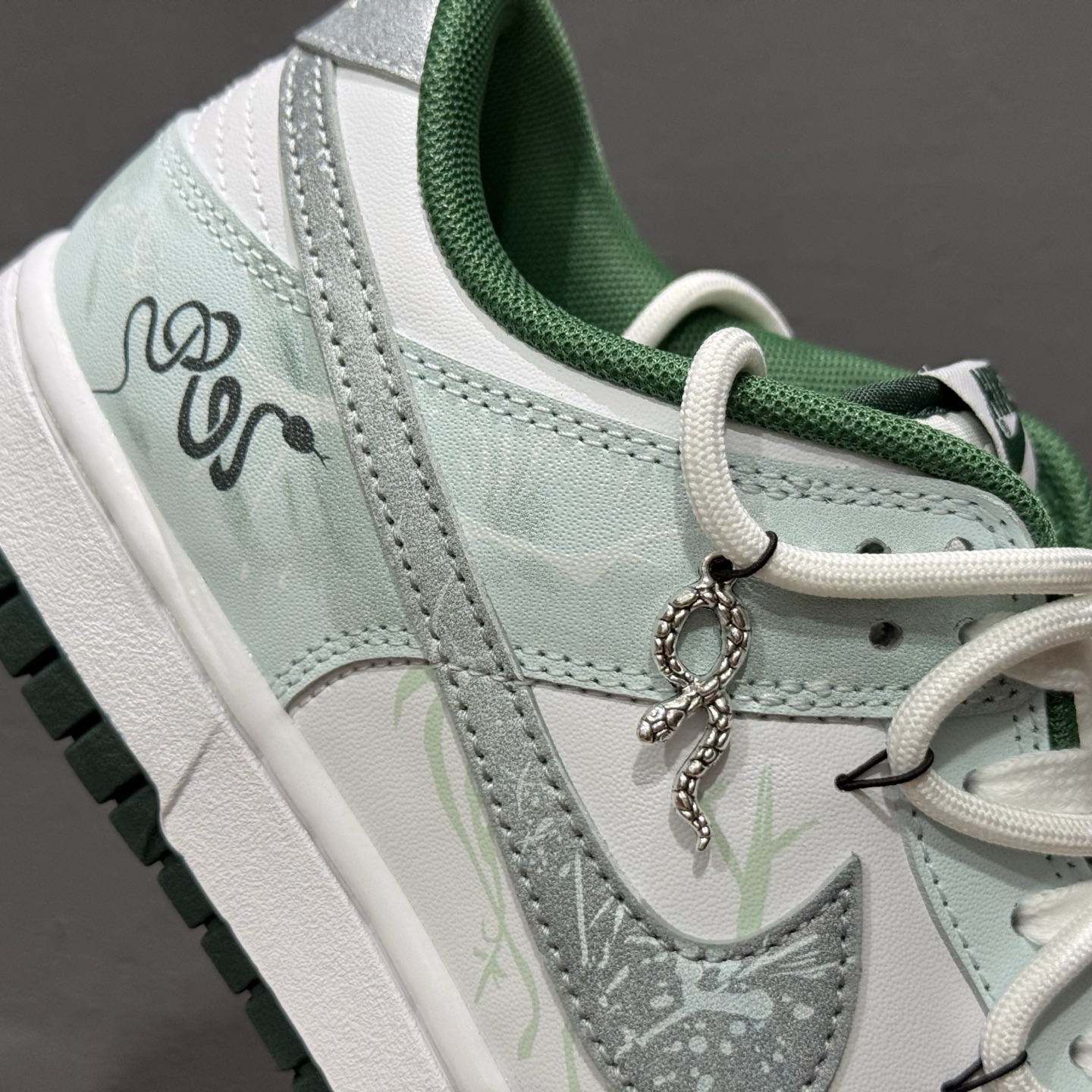 Nike SB Dunk Low Mushroom 绿粉 DD1391-101
