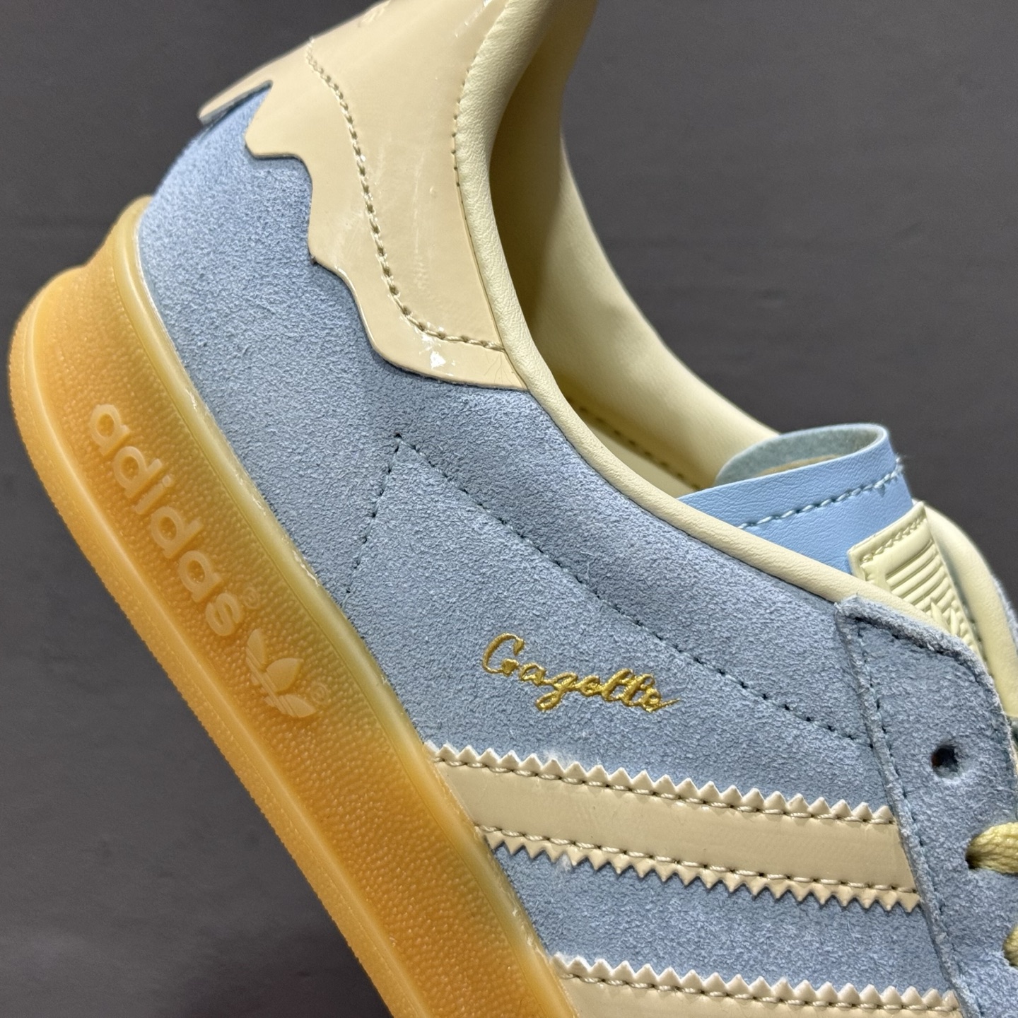 Ad Originals Gazelle Indoor 三叶草复古休闲防滑耐磨低帮板鞋 JR8029-111