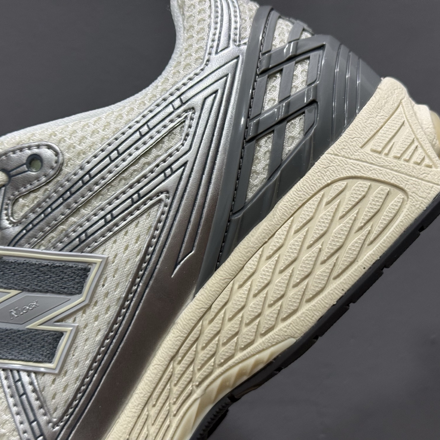 New Balance M1906系列复古单品宝藏老爹鞋款 M1906RFS