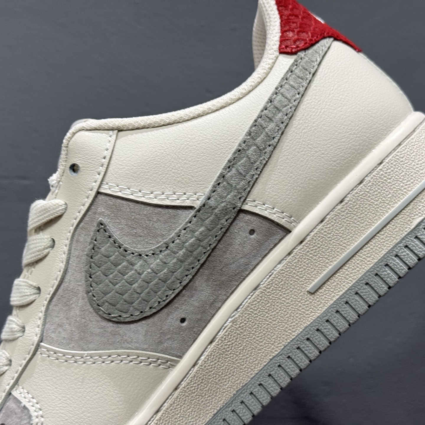 Nike Air Force 1'07 Low LV联名 米灰蛇鳞勾 空军一号低帮休闲板鞋 XX3168-130