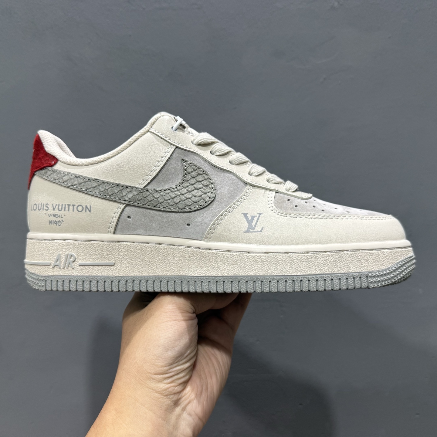 Nike Air Force 1’07 Low LV联名 米灰蛇鳞勾 空军一号低帮休闲板鞋 XX3168-130