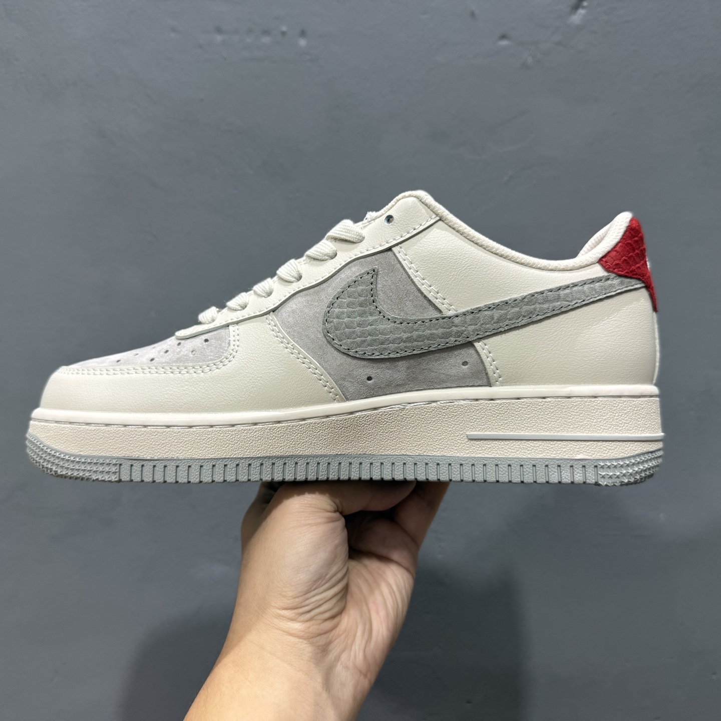 Nike Air Force 1'07 Low LV联名 米灰蛇鳞勾 空军一号低帮休闲板鞋 XX3168-130