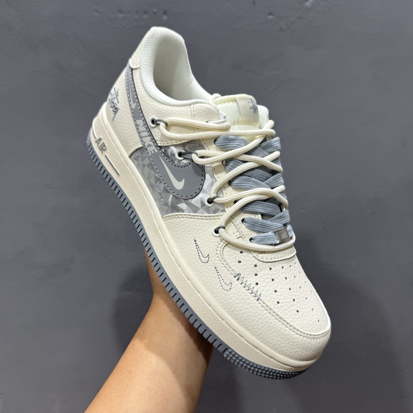 Nike Air Force 1'07 Low 斯图西联名 灰钻石抽绳 空军一号低帮休闲板鞋 DM6868-072