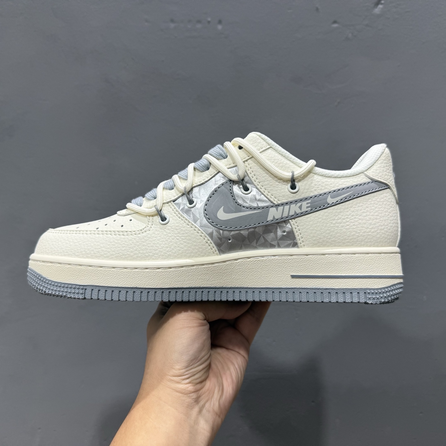 Nike Air Force 1'07 Low 斯图西联名 灰钻石抽绳 空军一号低帮休闲板鞋 DM6868-072
