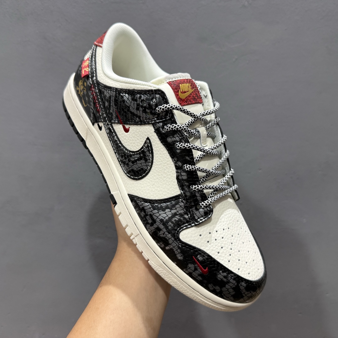 280 Nike Air Force 1'07 Low 蛇年系列 银鳞银勾 周年高端定制 低帮休闲板鞋 YX5066-293