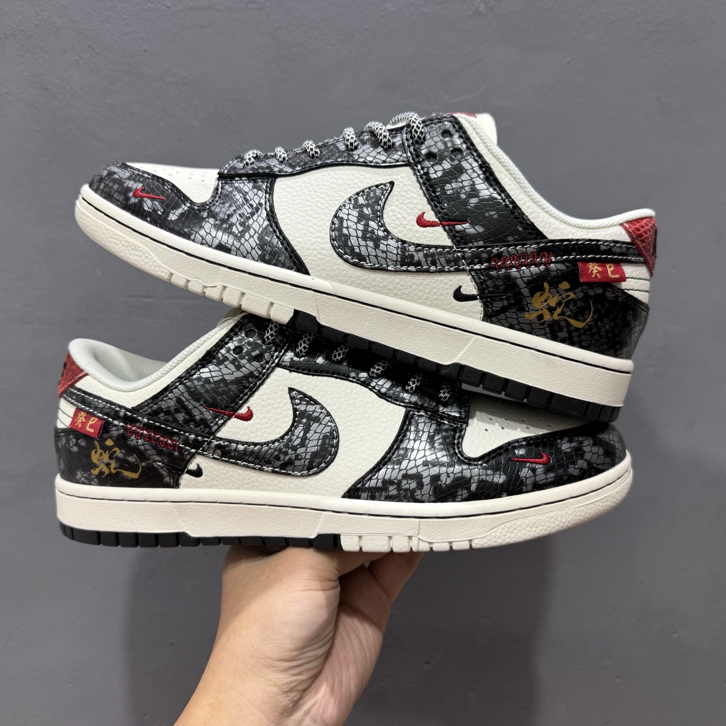 280 Nike Air Force 1'07 Low 蛇年系列 银鳞银勾 周年高端定制 低帮休闲板鞋 YX5066-293