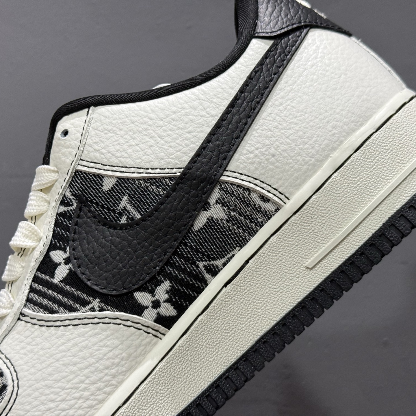 260 SC版 Nike Air Force 1 Low 07 x Louis Vuitton 白黑 BZ6808-103