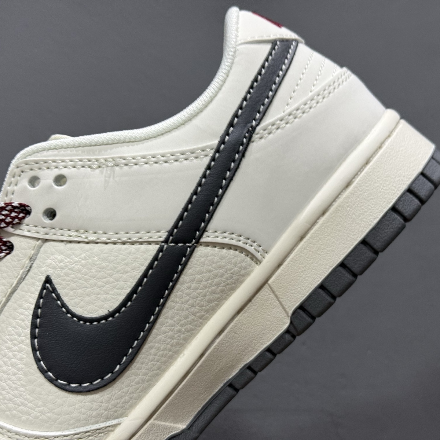 280 Nike SB Dunk Low Bape联名 涂鸦红勾 周年高端定制 低帮休闲板鞋 JJ2508-561