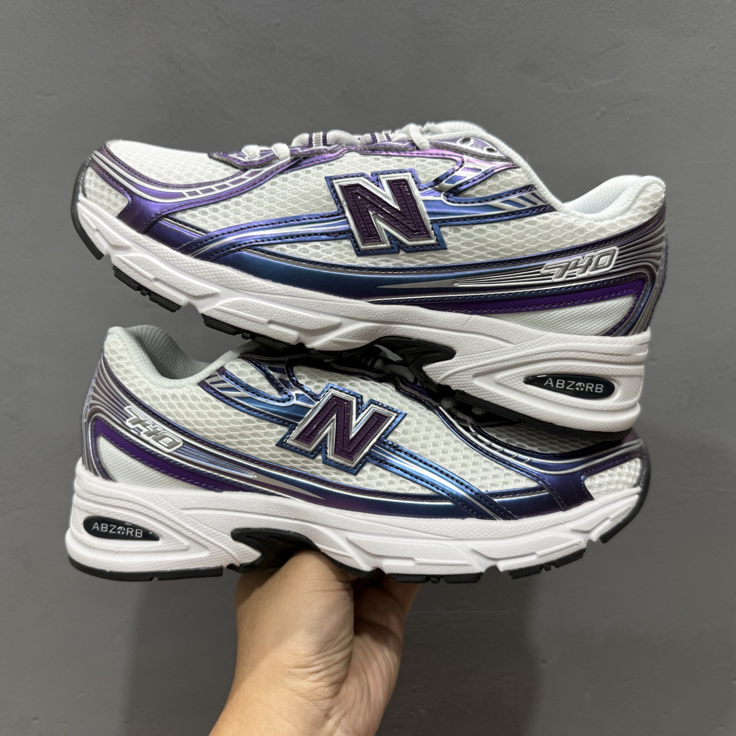200 K版 New Balance 740 复古跑鞋 小红书爆款 U740CG2