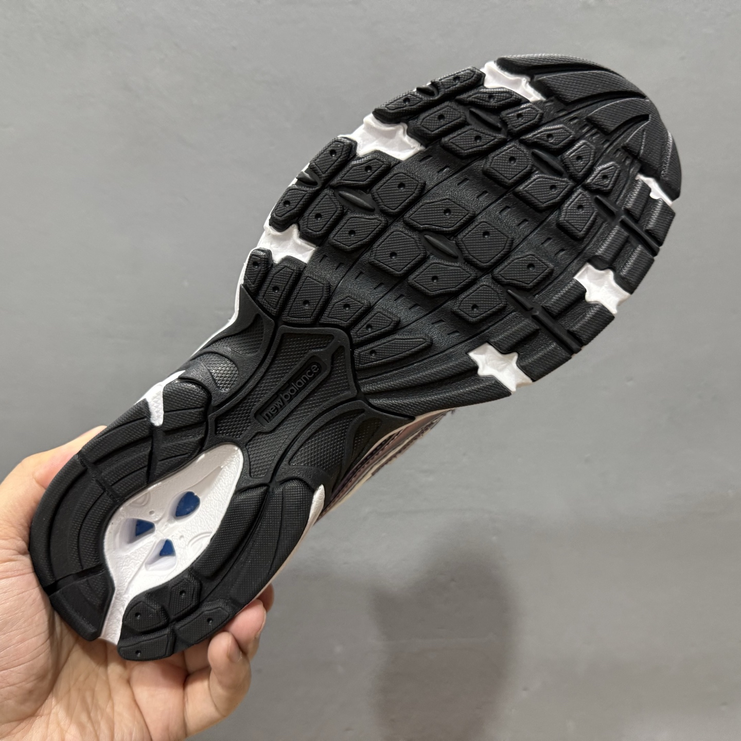 200 K版 New Balance 740 复古跑鞋 小红书爆款 U740CG2