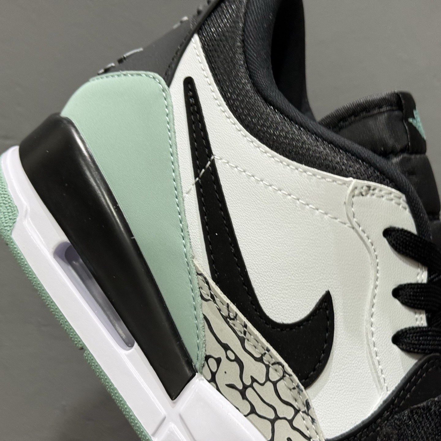 240 Air Jordan Legacy AJ312 Low 低帮复古篮球鞋 白绿 FQ7827-103