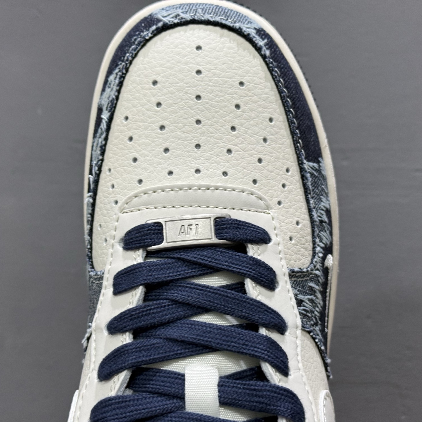 260 独家实拍Nike Air Force 1‘07 Low 斯图西联名 复古牛仔 空军一号低帮休闲板鞋 XS1958-578