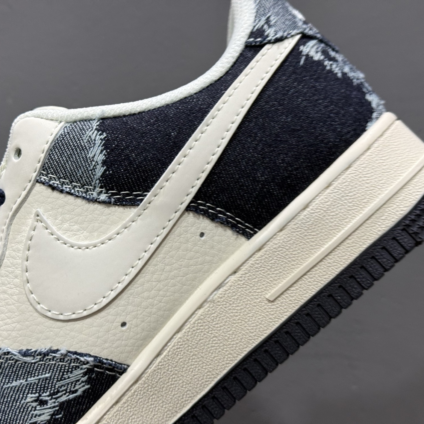 260 独家实拍Nike Air Force 1‘07 Low 斯图西联名 复古牛仔 空军一号低帮休闲板鞋 XS1958-578