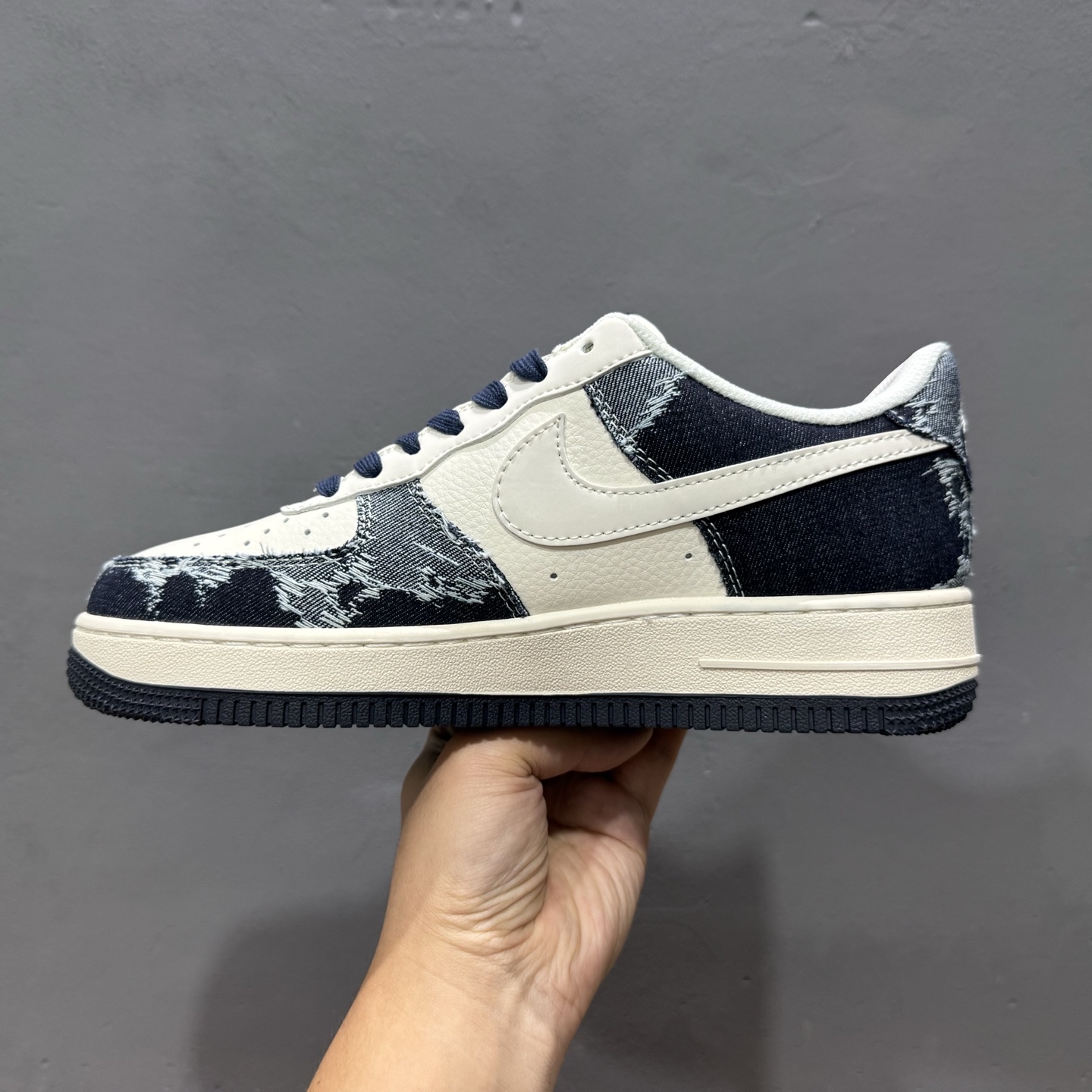 260 独家实拍Nike Air Force 1‘07 Low 斯图西联名 复古牛仔 空军一号低帮休闲板鞋 XS1958-578