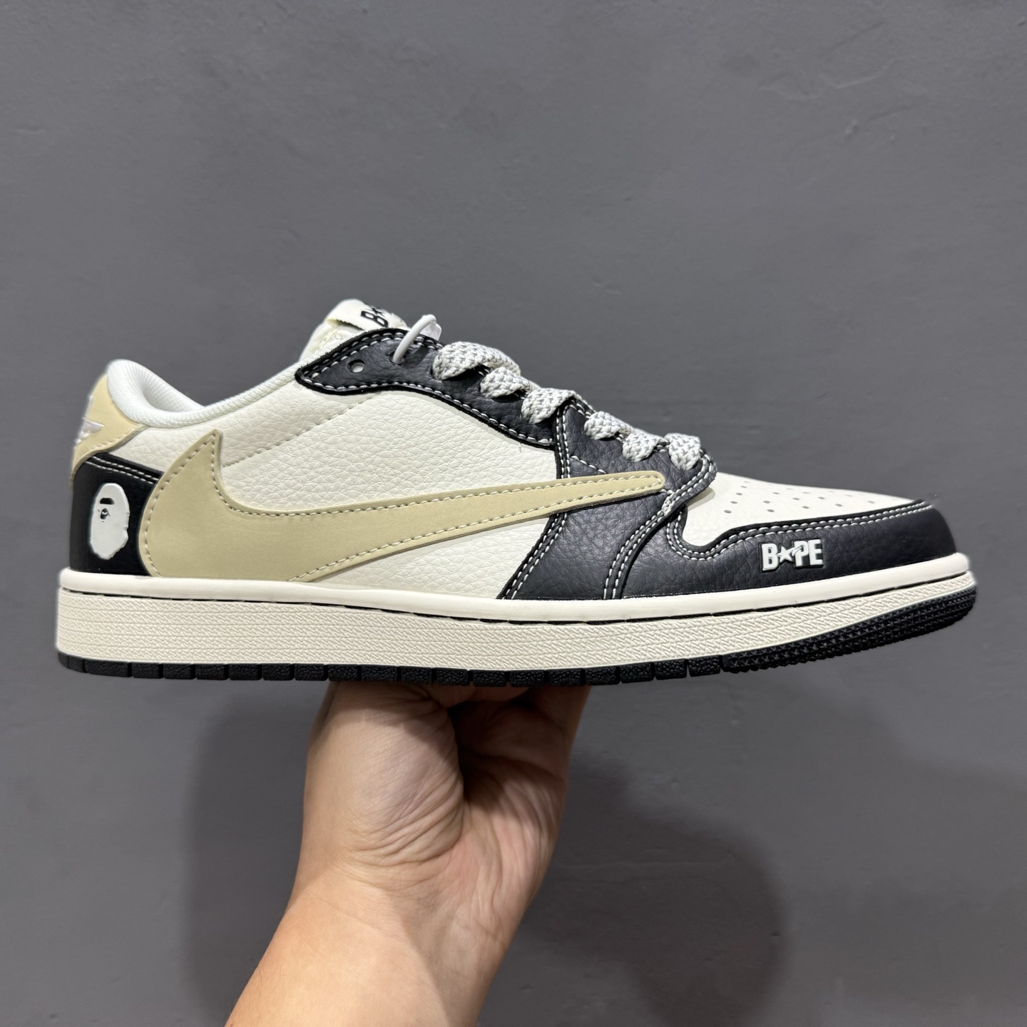 280 独家实拍Travis Scott x Fragment Design x Air Jordan 1 Low OG SP AJ1 Bape联名 白黑脚趾 低帮文化休闲板鞋 JJ2508-552