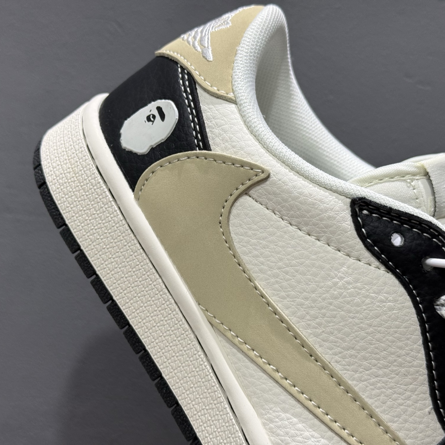 280 独家实拍Travis Scott x Fragment Design x Air Jordan 1 Low OG SP AJ1 Bape联名 白黑脚趾 低帮文化休闲板鞋 JJ2508-552