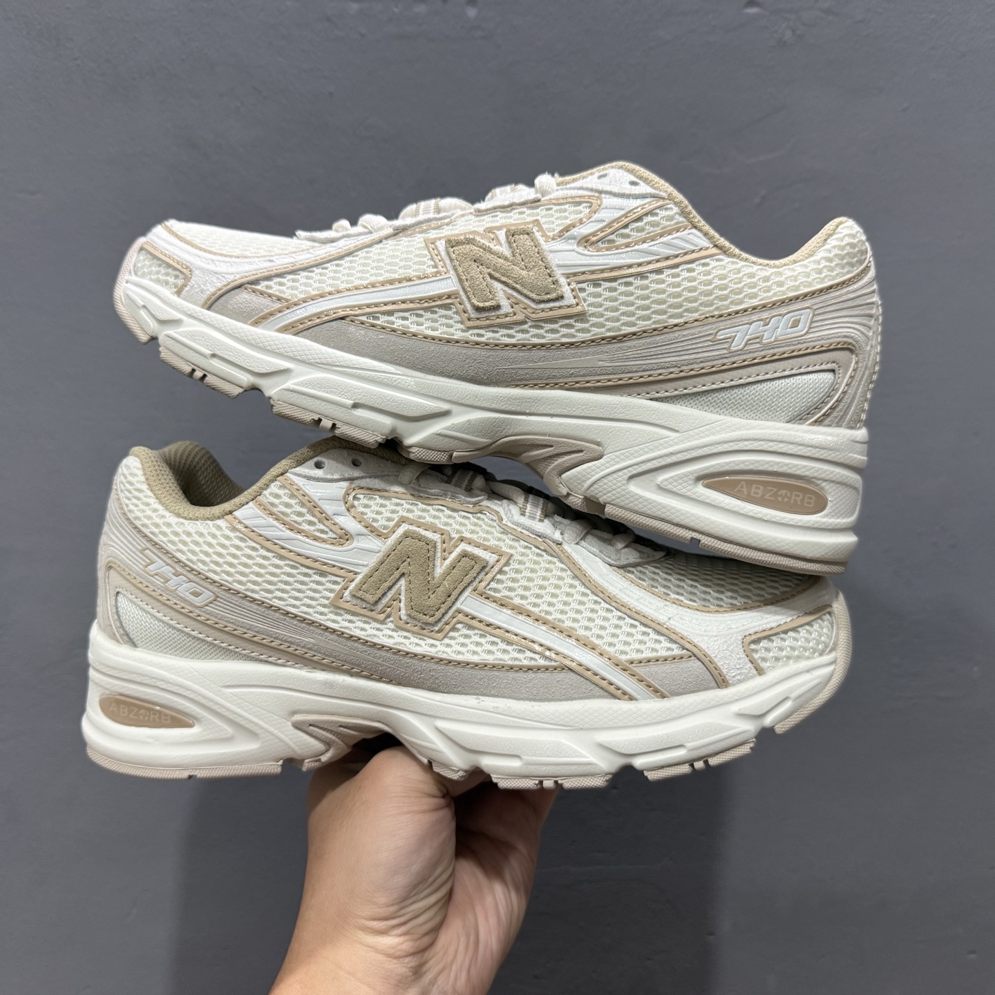 200 K版 New Balance 740 复古跑鞋 U740IN2