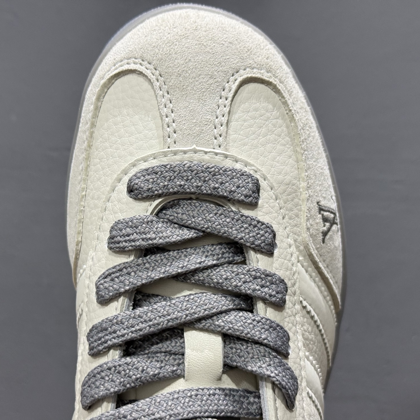 260 adidas originals GAZELLE INDOOR Indoor LV T头鞋 防滑耐磨轻便 低帮 板鞋 男女同款 白灰 DM1234-005