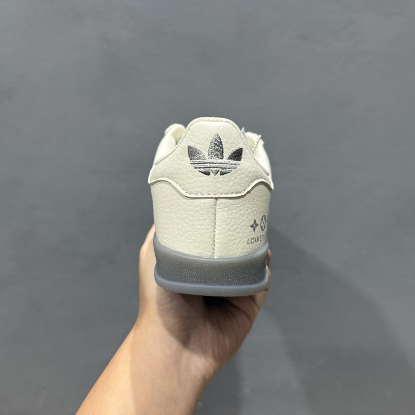 260 adidas originals GAZELLE INDOOR Indoor LV T头鞋 防滑耐磨轻便 低帮 板鞋 男女同款 白灰 DM1234-005