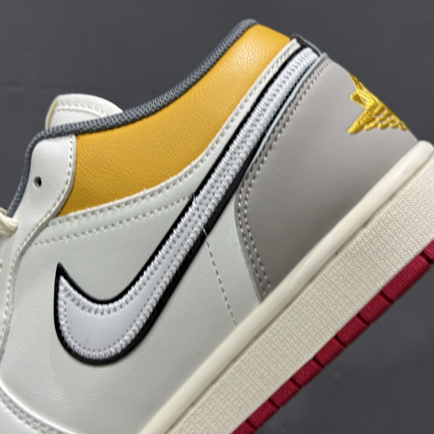 200 Air Jordan 1 Low AJ1 乔1低帮休闲板鞋 帆白鸳鸯钩 HV4511-133