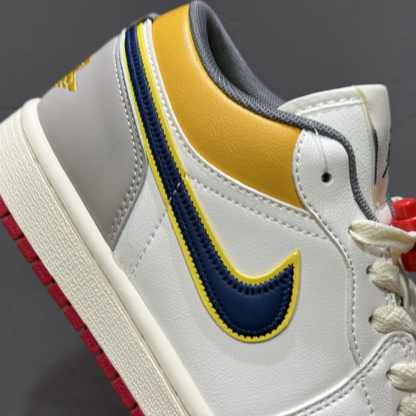 200 Air Jordan 1 Low AJ1 乔1低帮休闲板鞋 帆白鸳鸯钩 HV4511-133