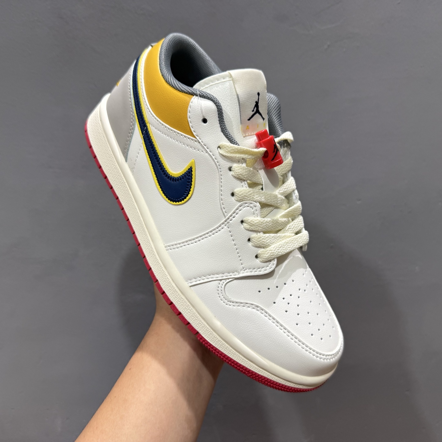 200 Air Jordan 1 Low AJ1 乔1低帮休闲板鞋 帆白鸳鸯钩 HV4511-133