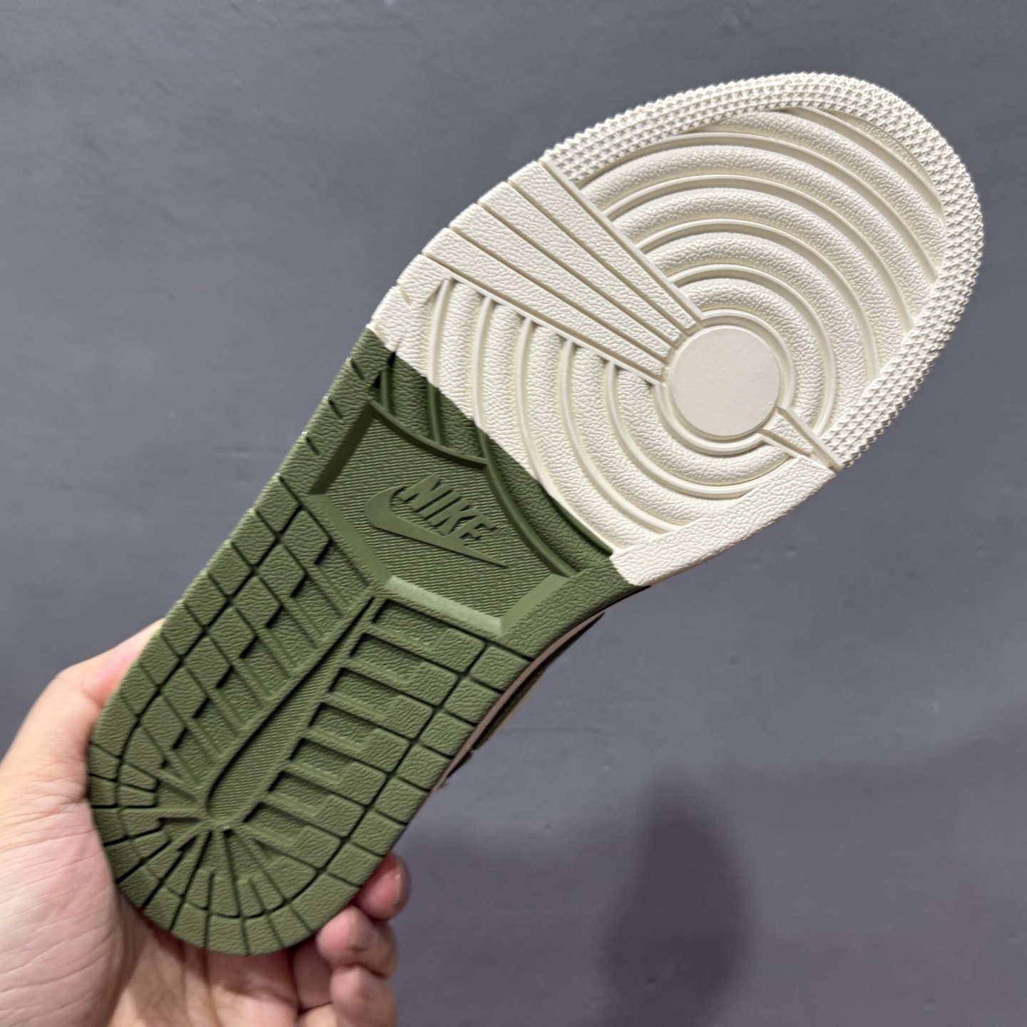200 独家实拍Nike Jordan Air Jordan 1 Gucci联名 XX2406-006