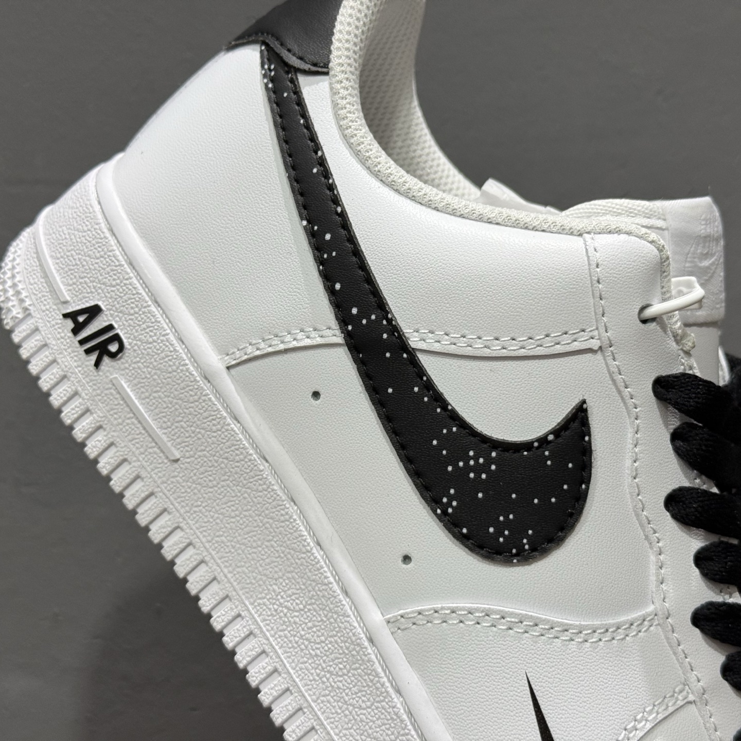 ￥260 Nike Air Force 1'07 Low 小勾波点 空军一号低帮休闲板鞋 ZH0316-074
