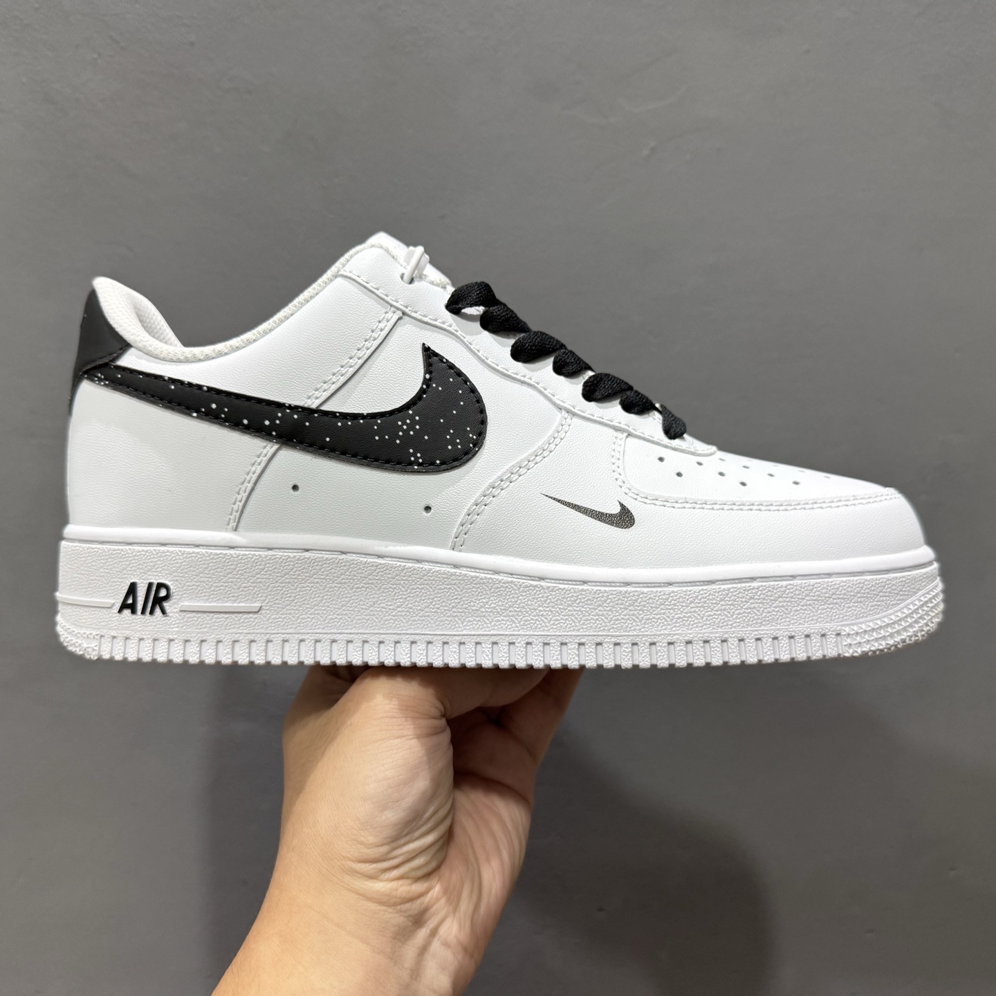 ￥260 Nike Air Force 1'07 Low 小勾波点 空军一号低帮休闲板鞋 ZH0316-074