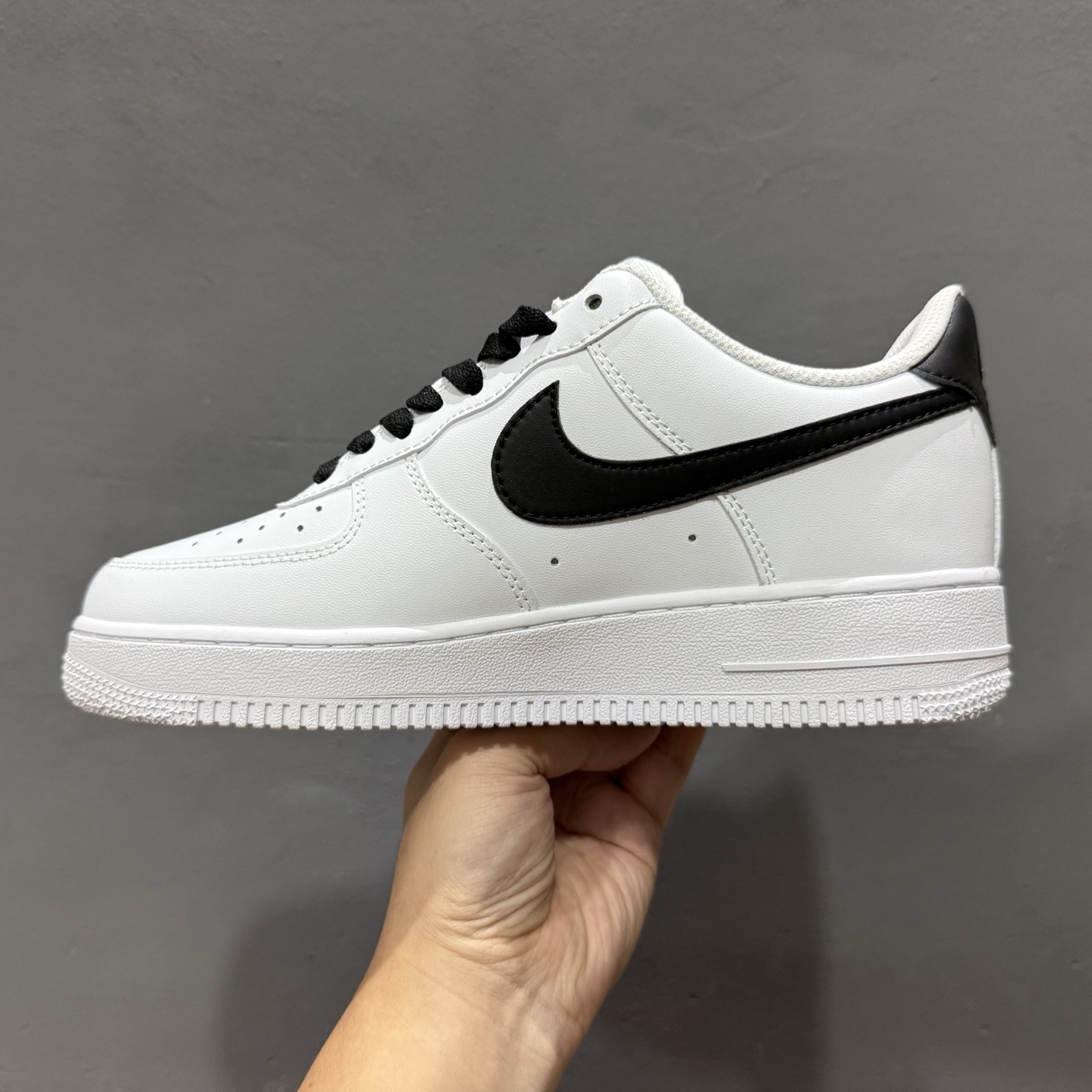 ￥260 Nike Air Force 1'07 Low 小勾波点 空军一号低帮休闲板鞋 ZH0316-074