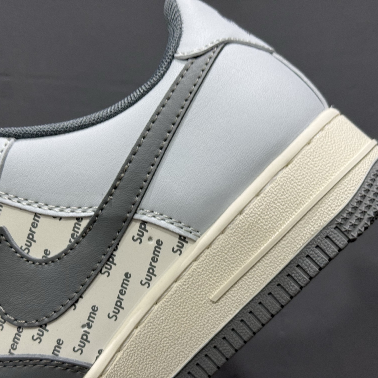 260 Nike Air Force 1'07 北面 联名 灰白 JJ2508-715